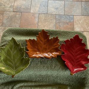 Decorative leaf plates
